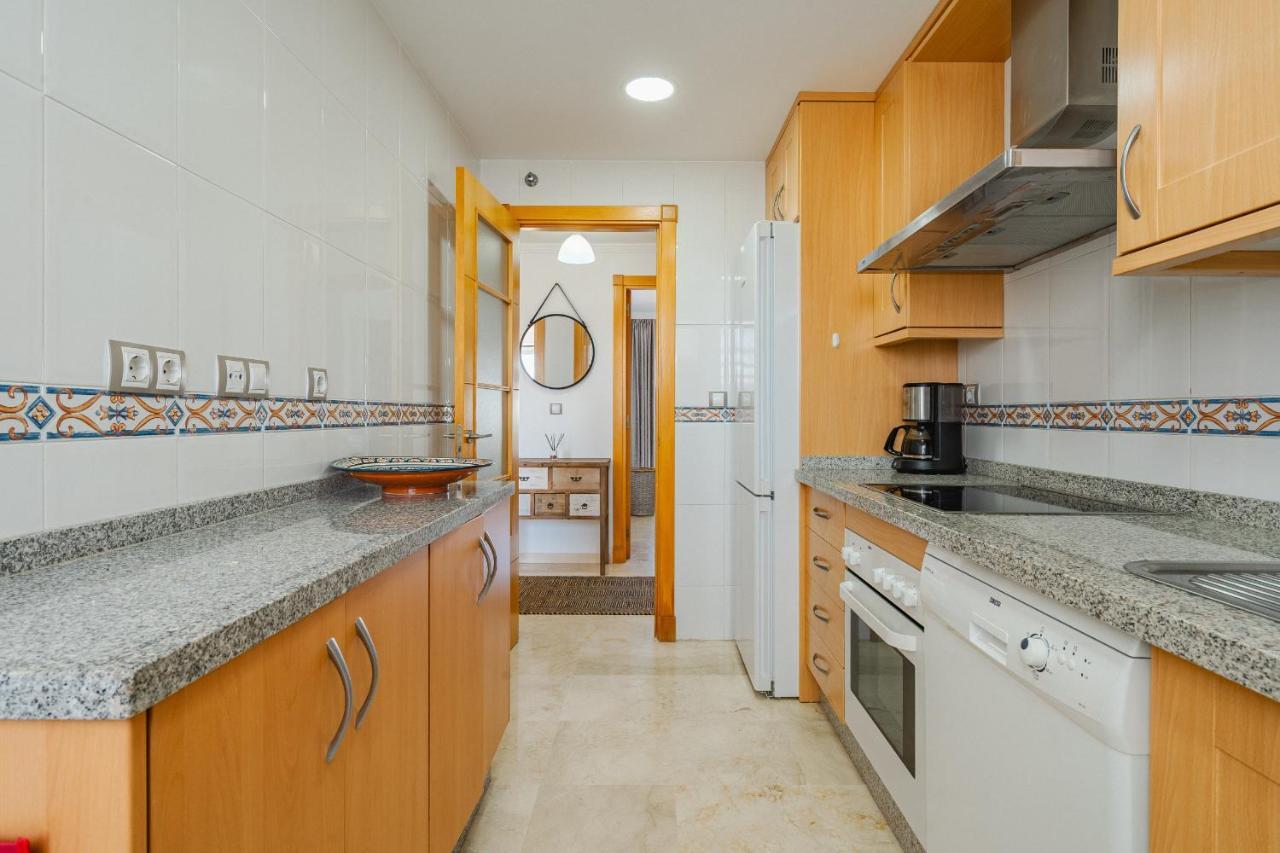Appartamento 11 Modern Apt With Sea Views, Two Poolareas, Close To Parks & Beaches Manilva Esterno foto