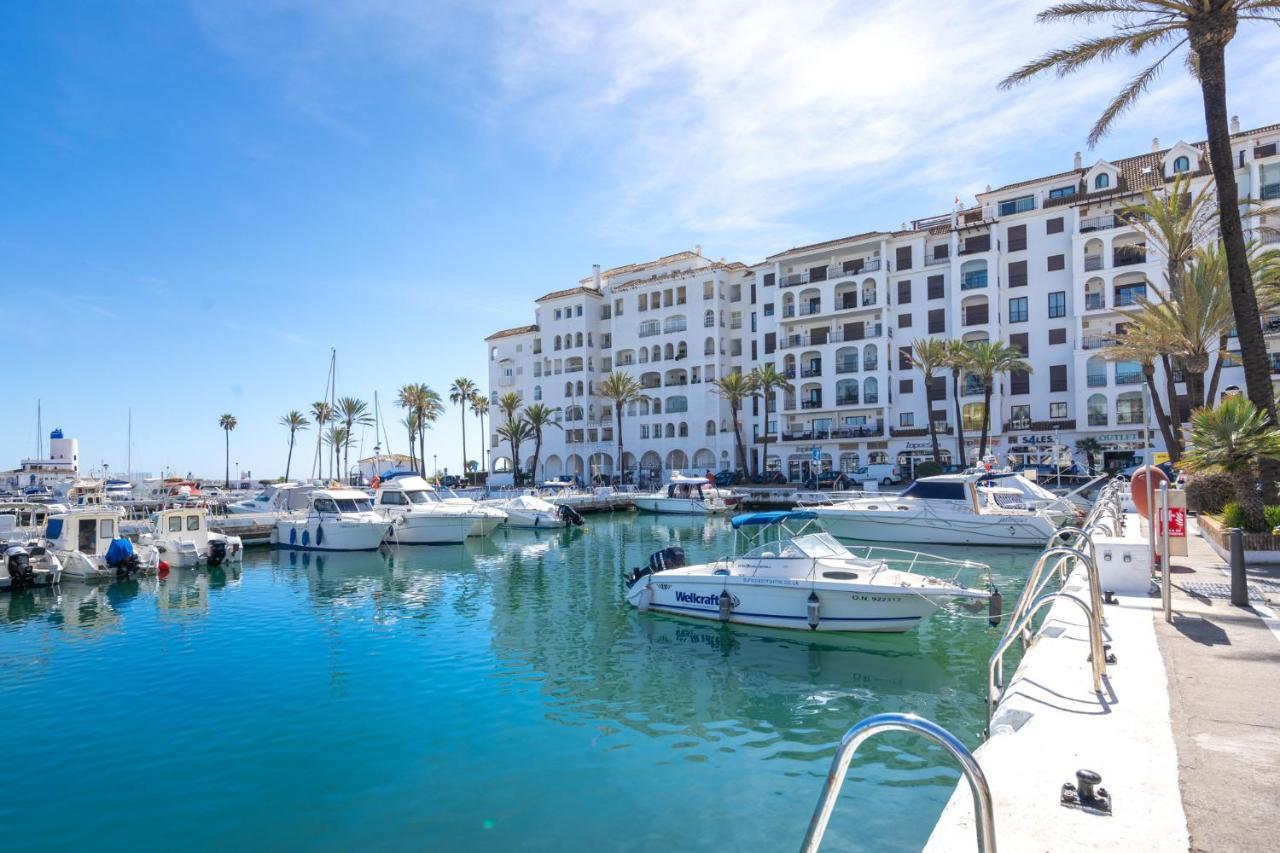 Appartamento 11 Modern Apt With Sea Views, Two Poolareas, Close To Parks & Beaches Manilva Esterno foto